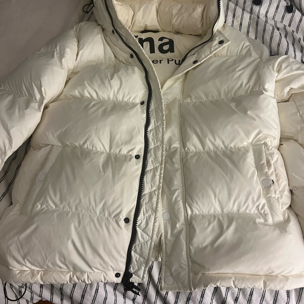 Aritzia super puff